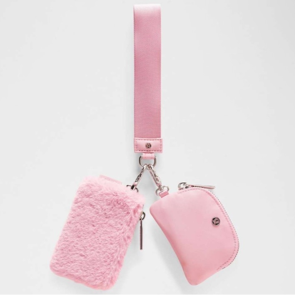 Lululemon Dual Pouch Wristlet Plush Fleece in Pink Tide